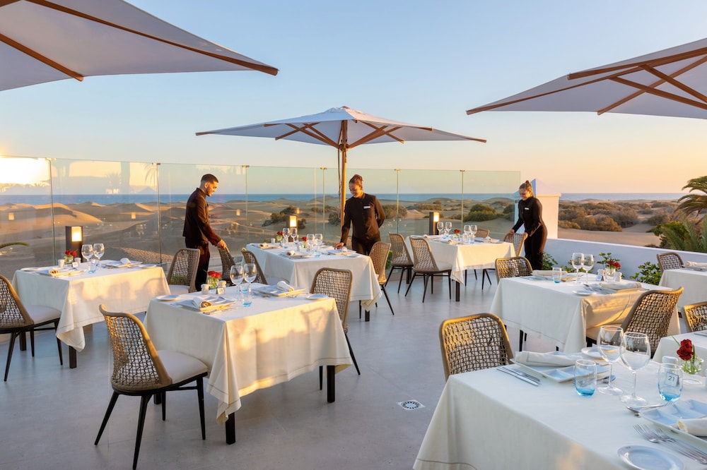 Hotel Riu Palace Maspalomas - Adults Only — Restaurant & bars in Playa del Ingles, Canary Islands