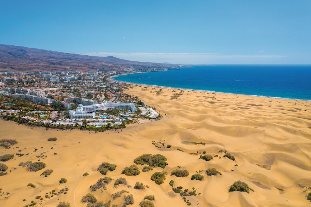 Hotel Riu Palace Maspalomas - Adults Only — Beach in Playa del Ingles, Canary Islands