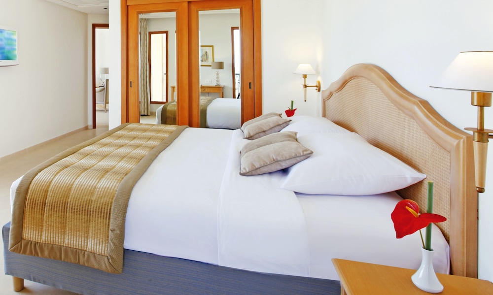 Mövenpick Resort & Marine Spa Sousse — Hotel rooms in Sousse, Sousse