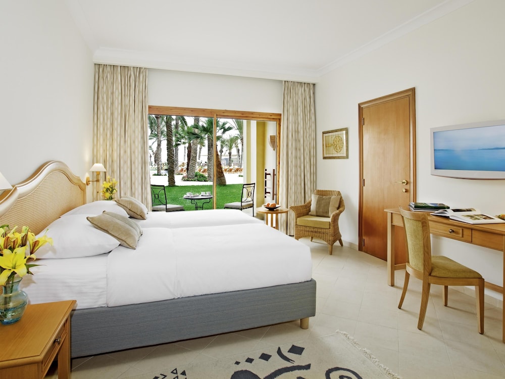 Mövenpick Resort & Marine Spa Sousse — Hotel rooms in Sousse, Sousse