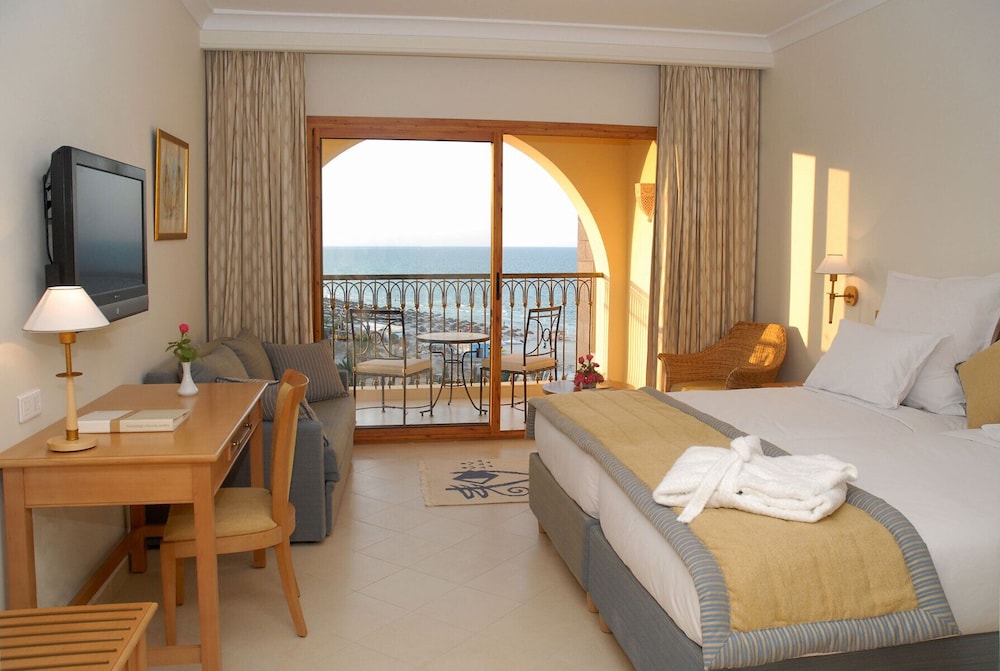 Mövenpick Resort & Marine Spa Sousse — Hotel rooms in Sousse, Sousse