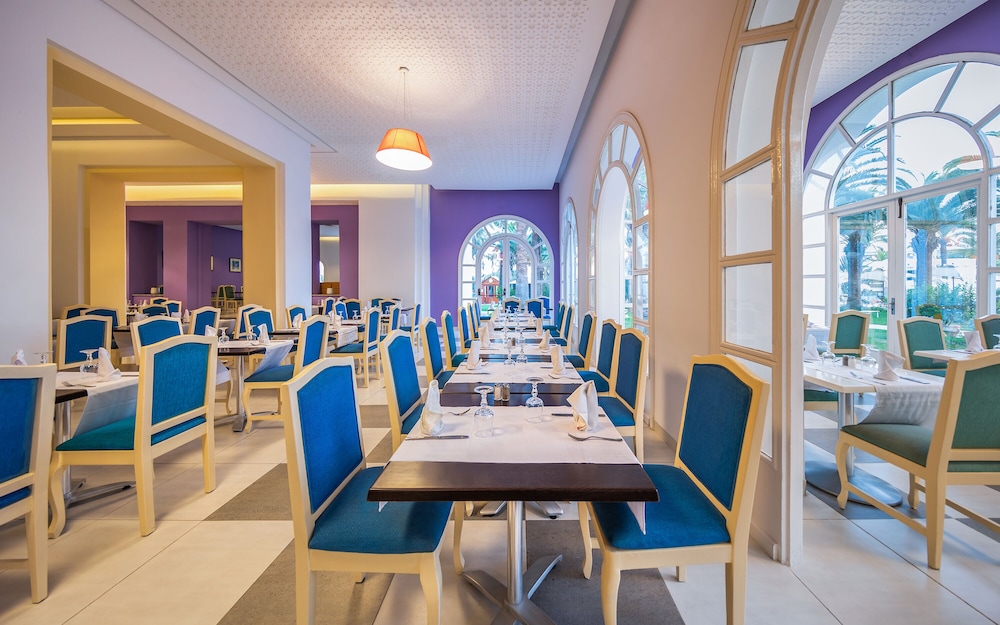 Hotel Marhaba Beach — Restaurant & bars in Sousse, Sousse