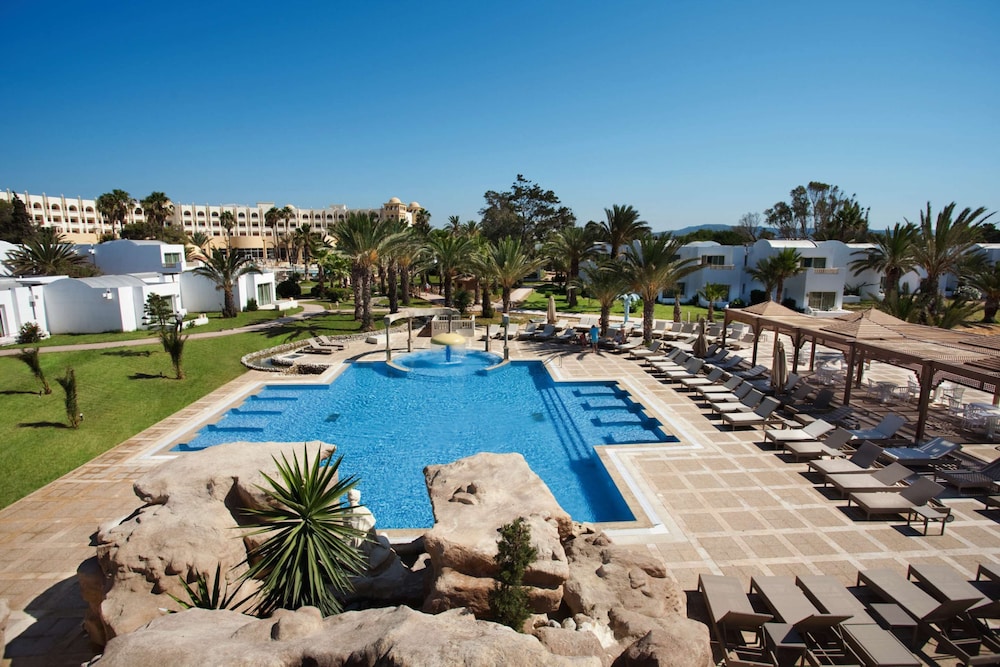 Steigenberger Marhaba Thalasso — Swimming pool in Hammamet, Nabeul