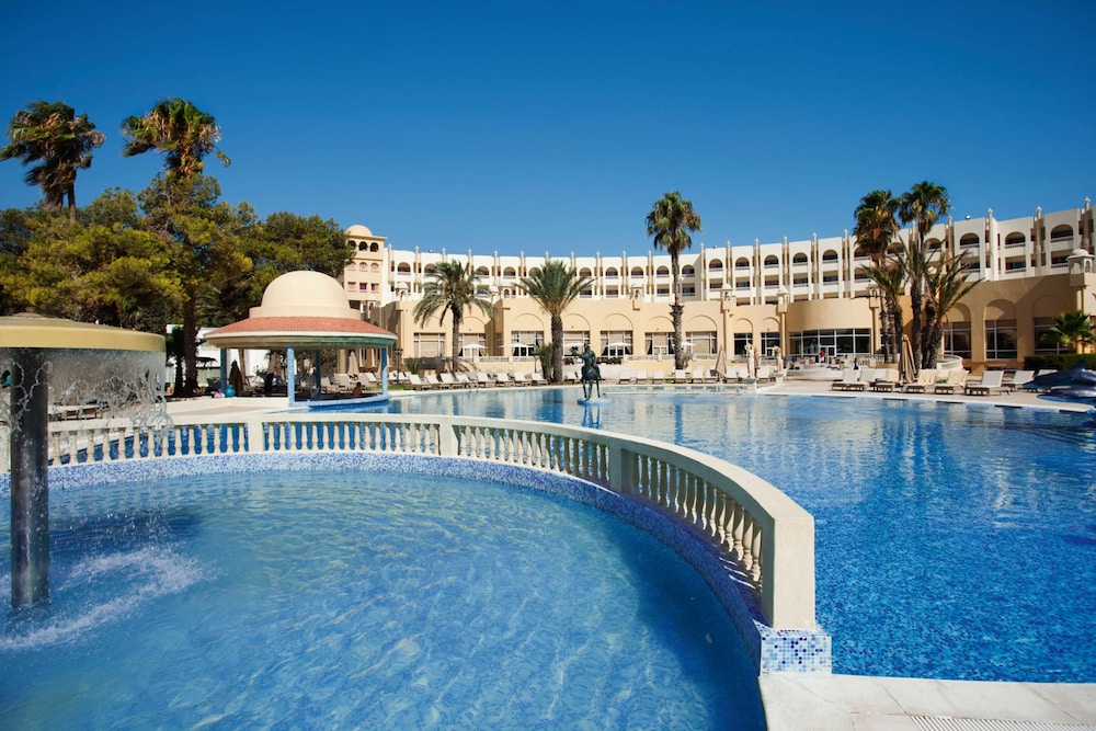 Steigenberger Marhaba Thalasso — Swimming pool in Hammamet, Nabeul