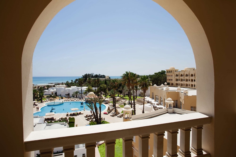 Steigenberger Marhaba Thalasso — Swimming pool in Hammamet, Nabeul