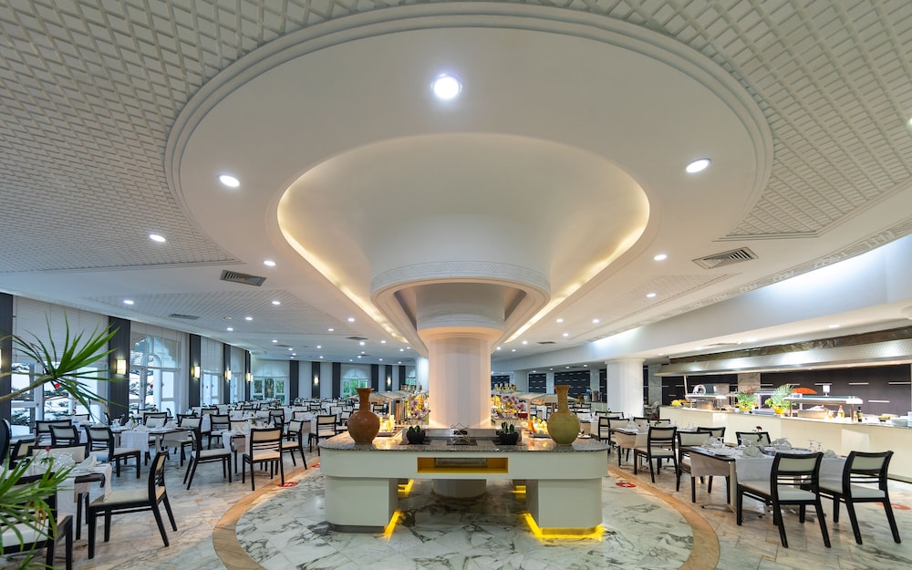 Marhaba Royal Salem — Restaurant & bars in Sousse, Sousse