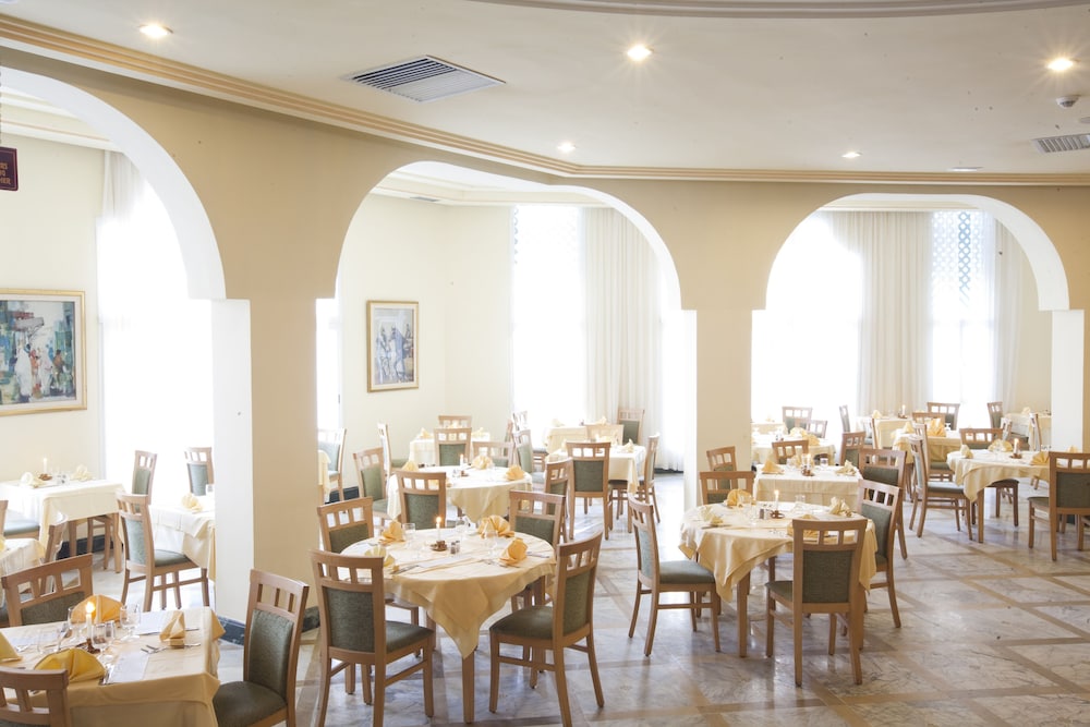 El Mouradi El Menzah — Restaurant & bars in Hammamet, Nabeul