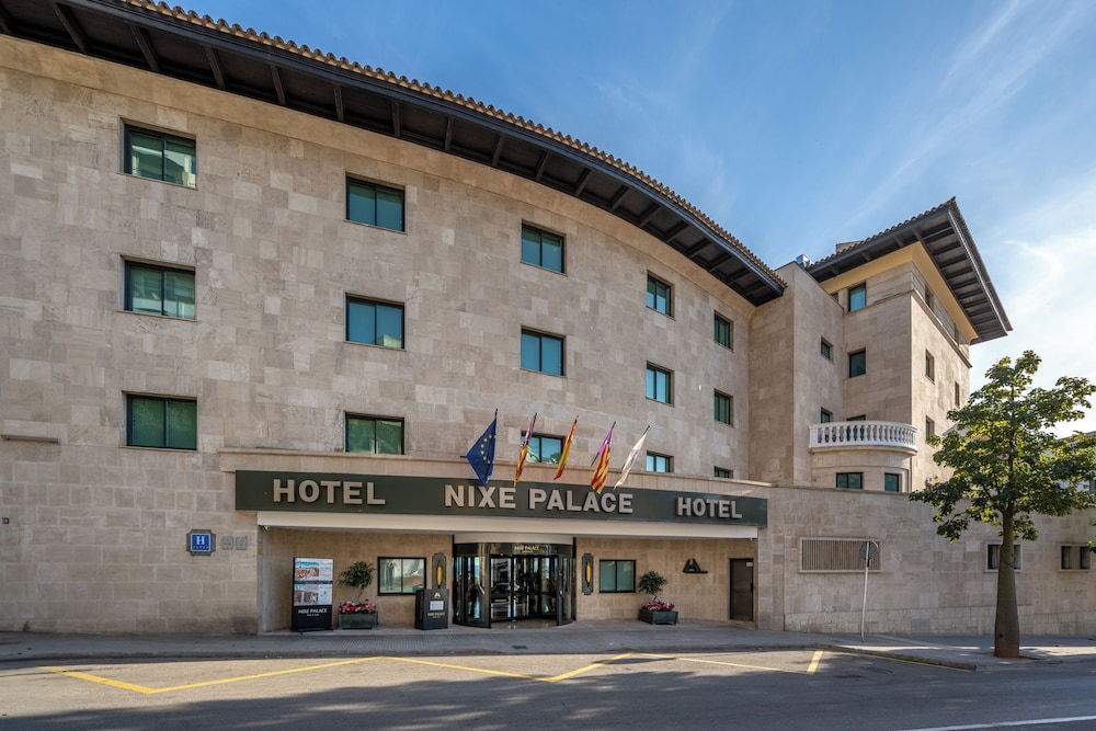 Nixe Palace Hotel — Hotel building in Palma de Mallorca, Balearic Islands