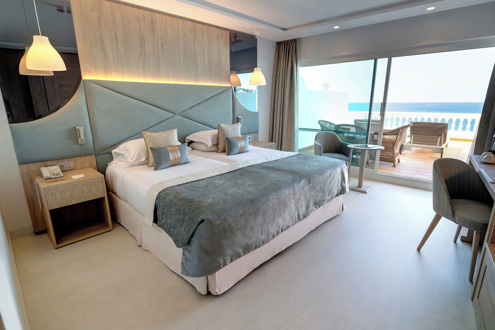 Nixe Palace Hotel — Hotel rooms in Palma de Mallorca, Balearic Islands