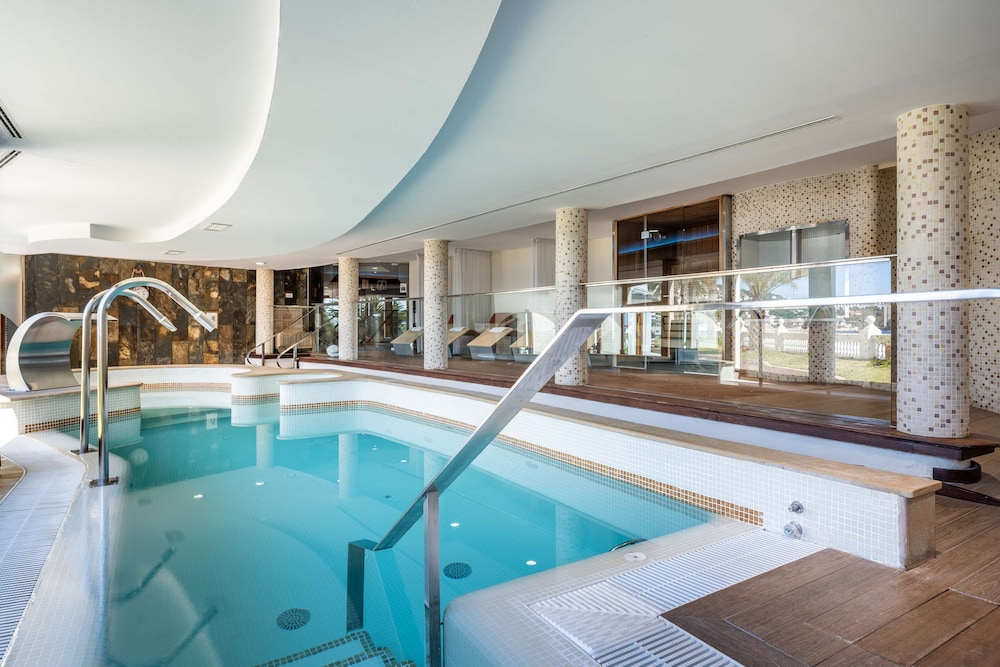 Nixe Palace Hotel — Swimming pool in Palma de Mallorca, Balearic Islands