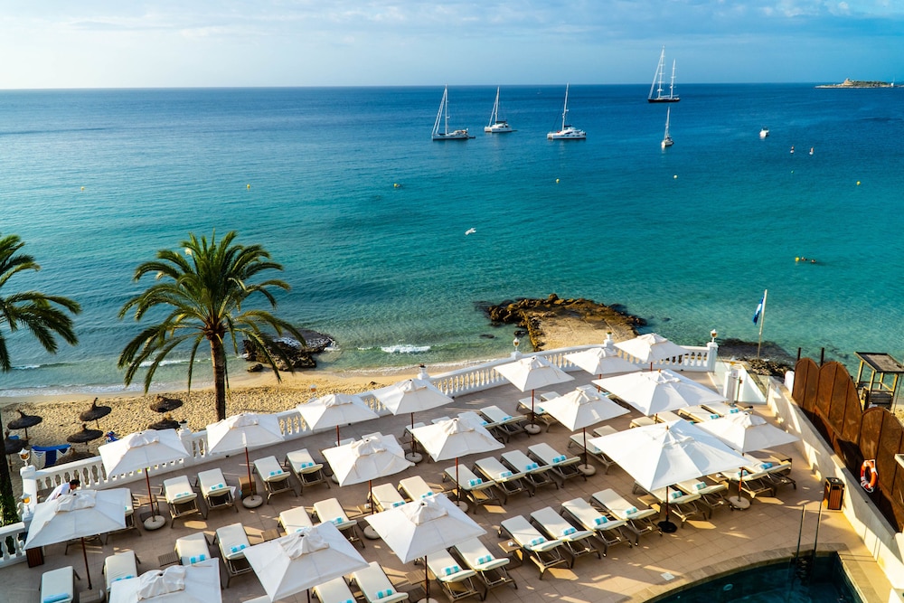 Nixe Palace Hotel — Beach in Palma de Mallorca, Balearic Islands
