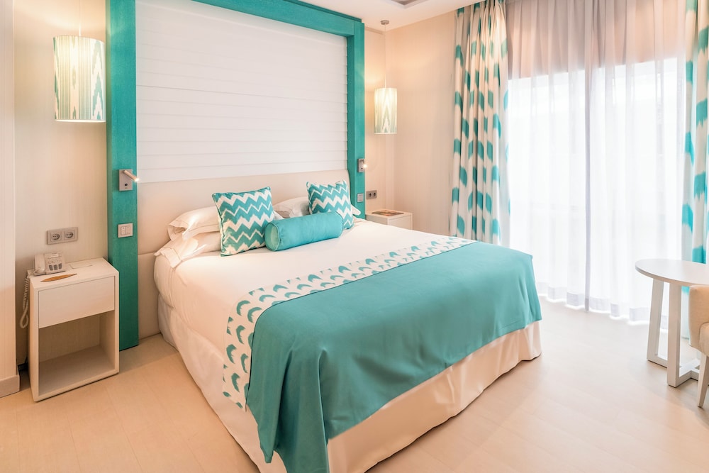 Nixe Palace Hotel — Hotel rooms in Palma de Mallorca, Balearic Islands