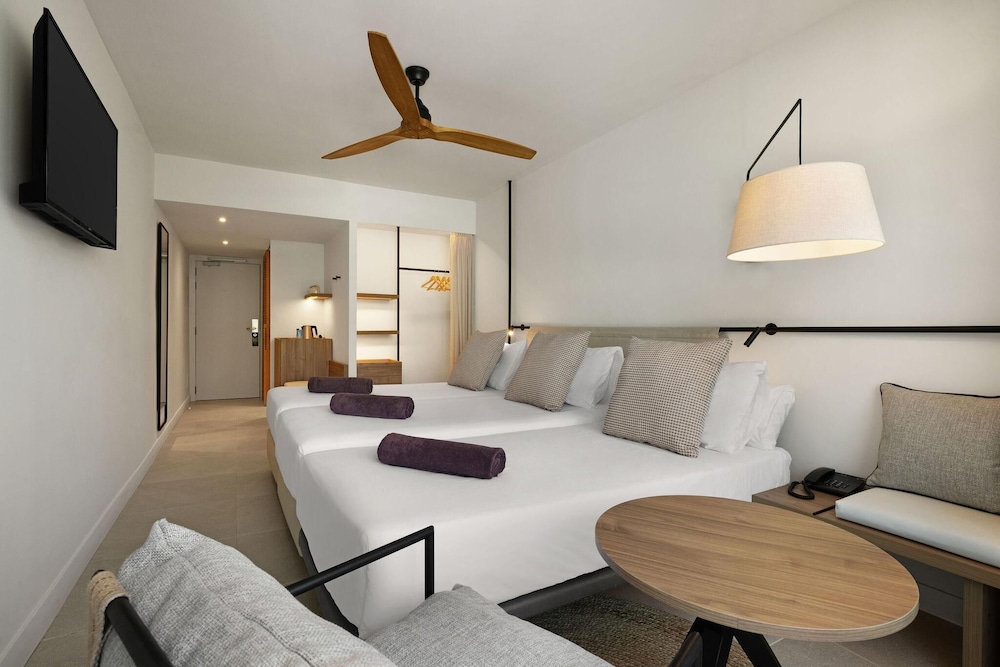 Hotel Inmood Aucanada - Adults Only — Hotel rooms in Alcudia, Balearic Islands