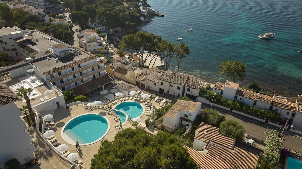 Hotel Inmood Aucanada - Adults Only — Swimming pool in Alcudia, Balearic Islands