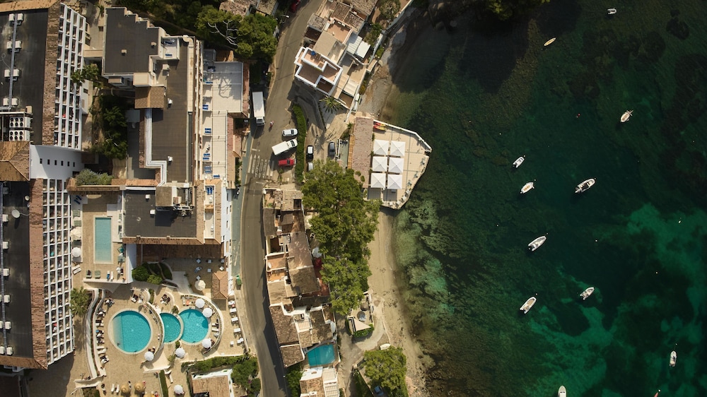 Hotel Inmood Aucanada - Adults Only — Beach in Alcudia, Balearic Islands