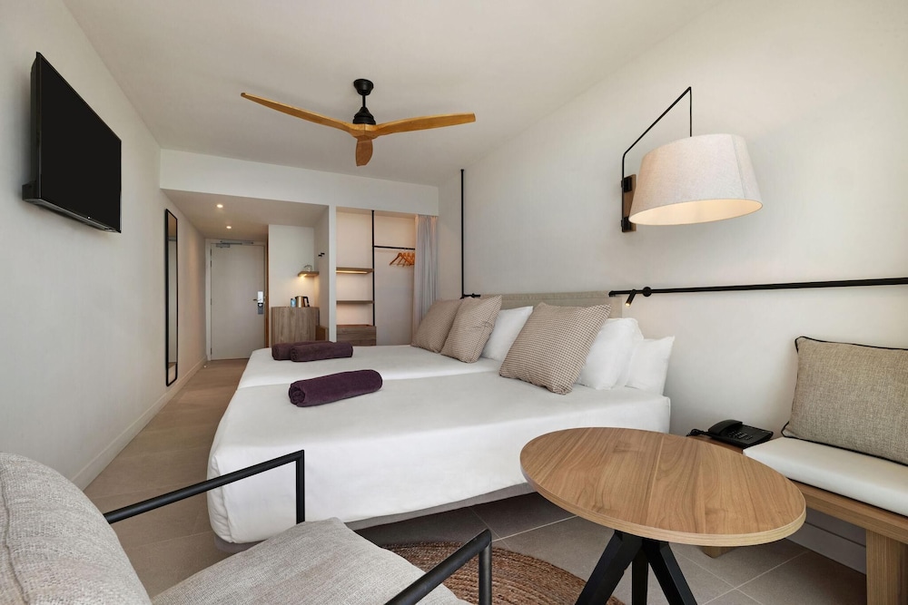 Hotel Inmood Aucanada - Adults Only — Hotel rooms in Alcudia, Balearic Islands