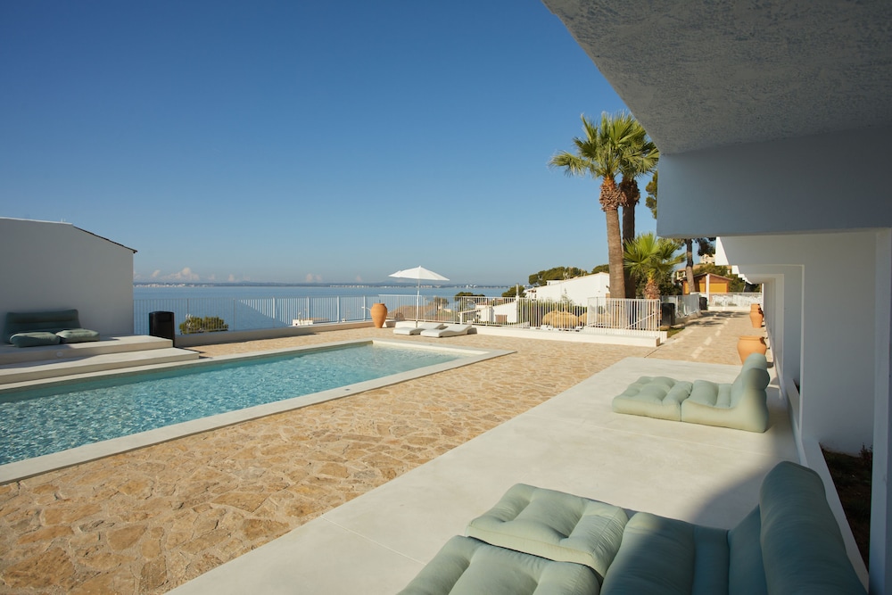 Hotel Inmood Aucanada - Adults Only — Swimming pool in Alcudia, Balearic Islands