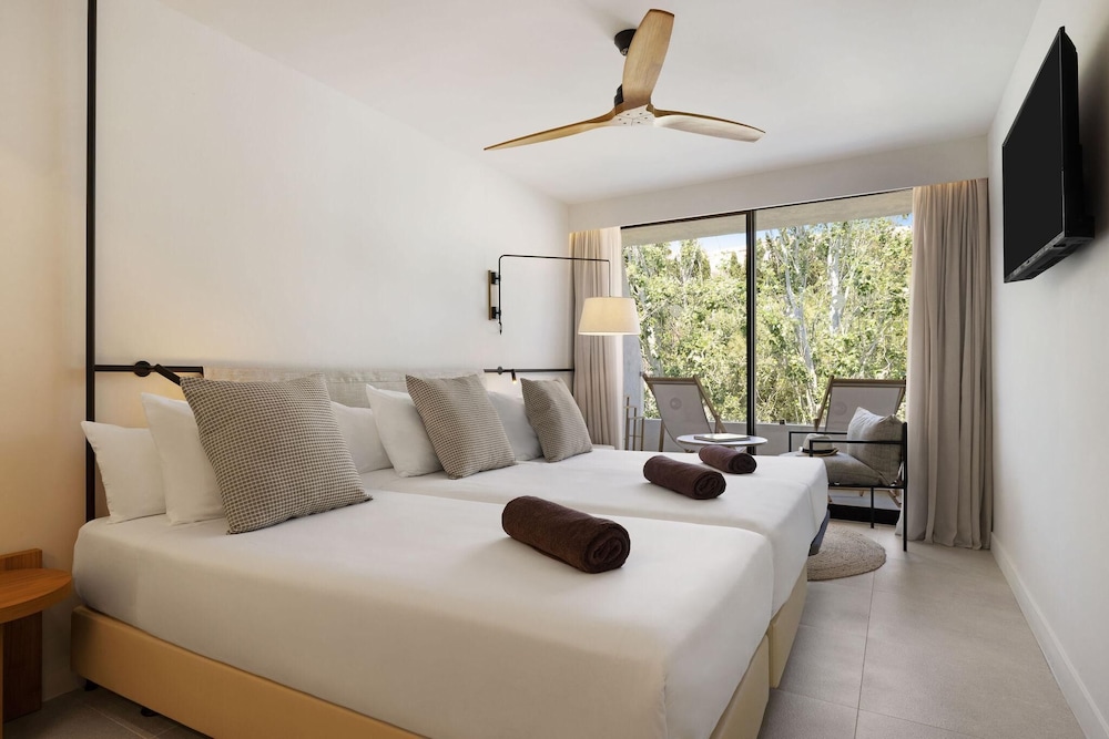 Hotel Inmood Aucanada - Adults Only — Hotel rooms in Alcudia, Balearic Islands
