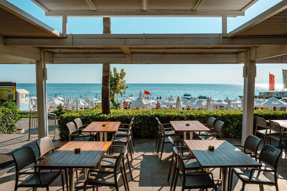 Side Star Beach Hotel - Ultra All Inclusive — Restaurant & bars in Side