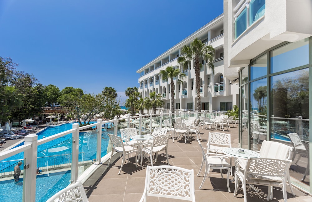 Side Star Beach Hotel - Ultra All Inclusive — Restaurant & bars in Side