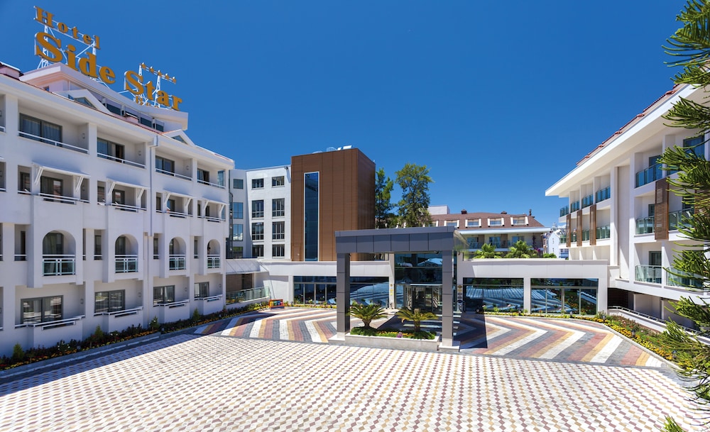 Side Star Beach Hotel - Ultra All Inclusive — Hotel building in Side