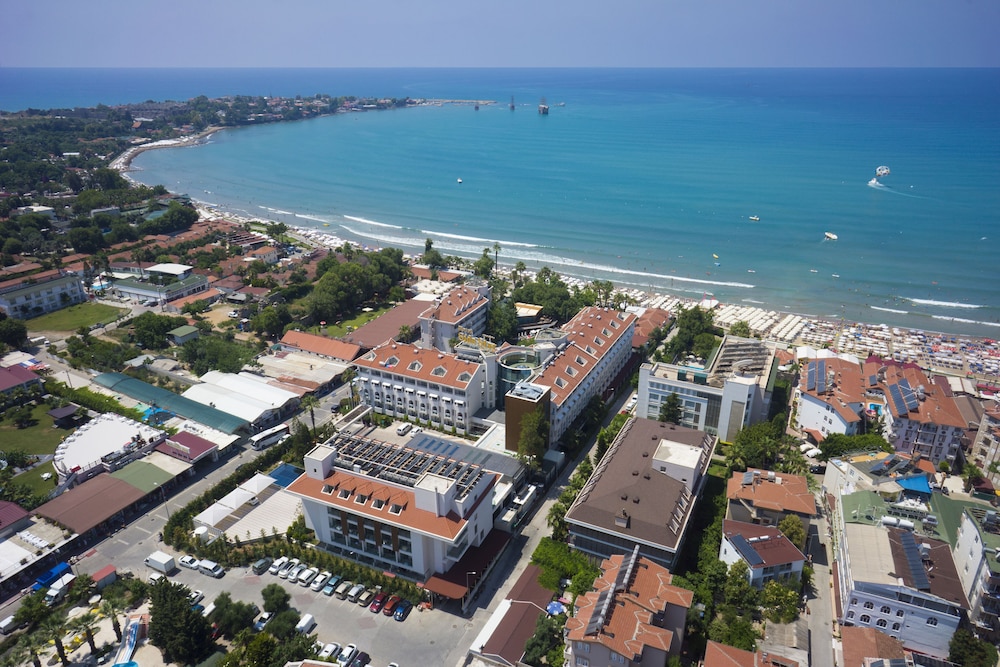 Side Star Beach Hotel - Ultra All Inclusive — Hotel building in Side