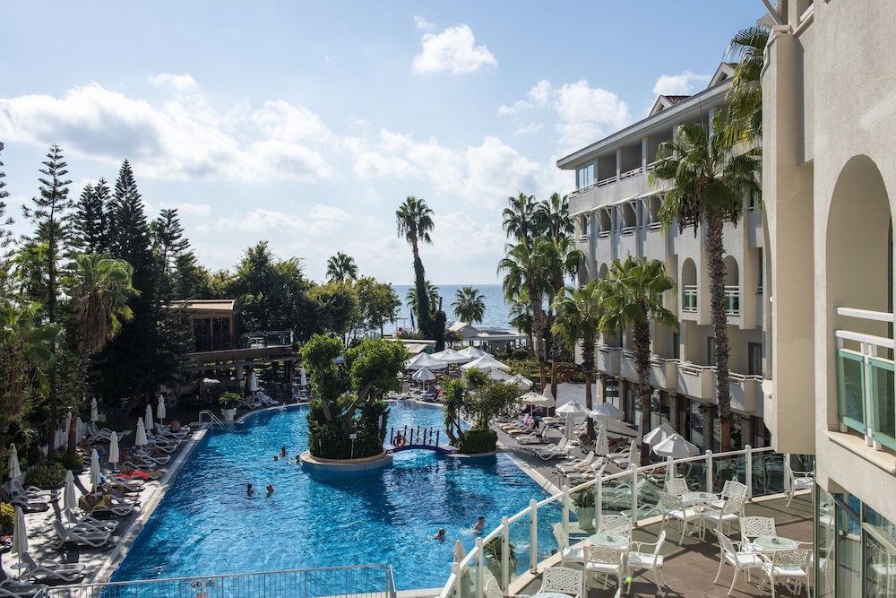 Side Star Beach Hotel - Ultra All Inclusive — Swimming pool in Side