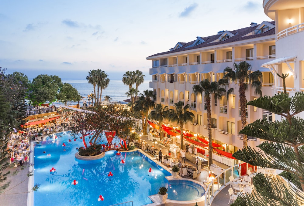 Side Star Beach Hotel - Ultra All Inclusive — Swimming pool in Side