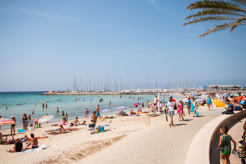 Hotel Amic Miraflores — Beach in Playa de Palma, Balearic Islands