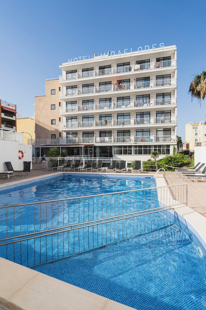 Hotel Amic Miraflores — Swimming pool in Playa de Palma, Balearic Islands