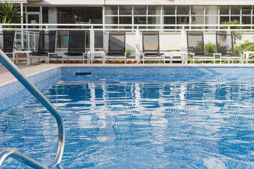 Hotel Amic Miraflores — Swimming pool in Playa de Palma, Balearic Islands