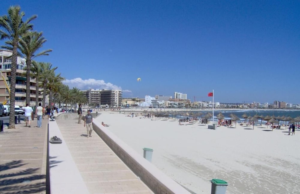 Hotel Amic Miraflores — Beach in Playa de Palma, Balearic Islands