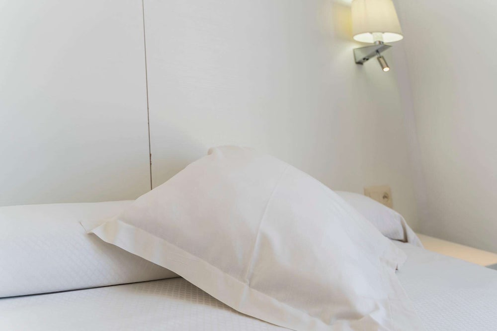 Hotel Amic Miraflores — Hotel rooms in Playa de Palma, Balearic Islands