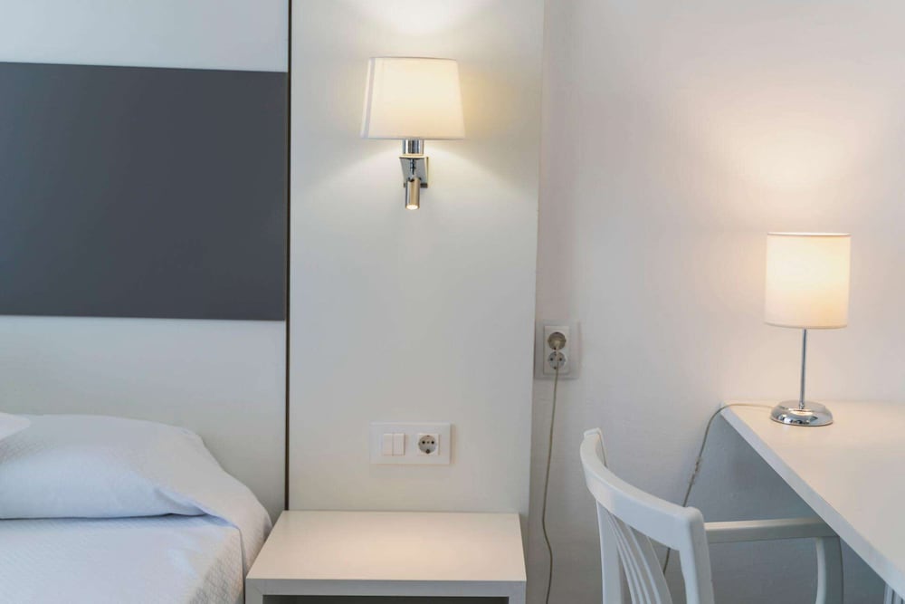 Hotel Amic Miraflores — Hotel rooms in Playa de Palma, Balearic Islands