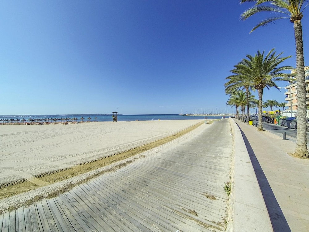 Hotel Amic Miraflores — Beach in Playa de Palma, Balearic Islands