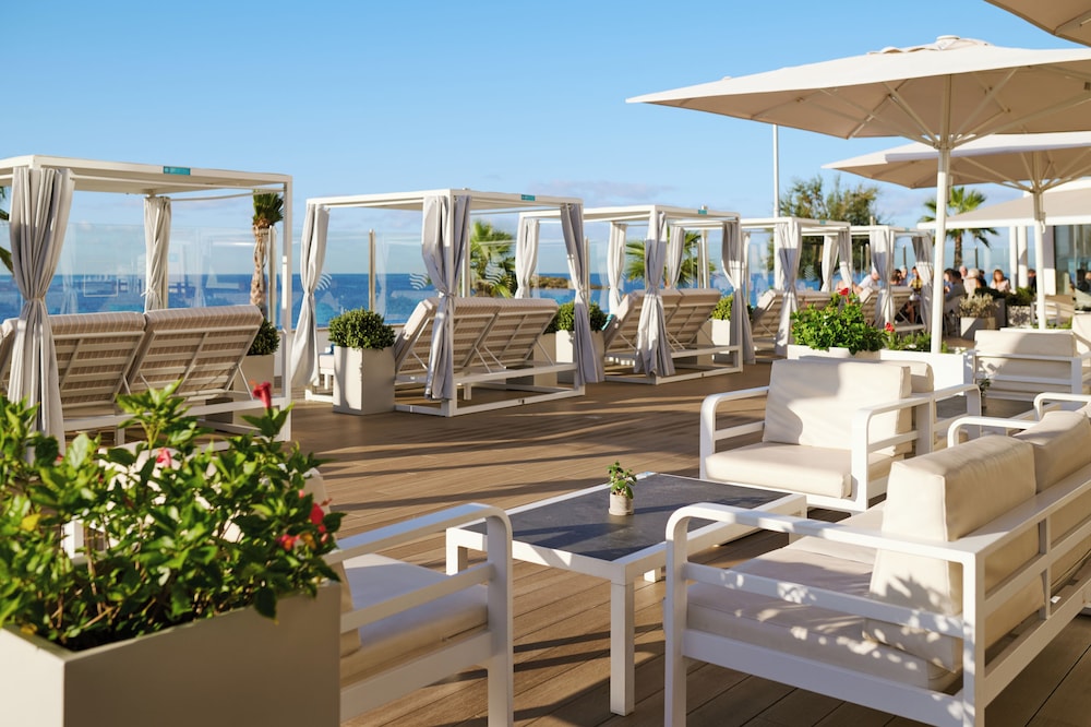 AluaSoul Palma -Adults Only - Hyatt Inclusive Collection — Beach in Playa de Palma, Balearic Islands