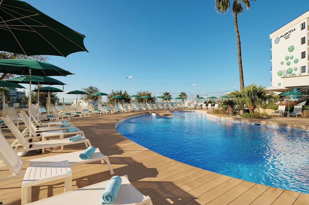 AluaSoul Palma -Adults Only - Hyatt Inclusive Collection — Swimming pool in Playa de Palma, Balearic Islands