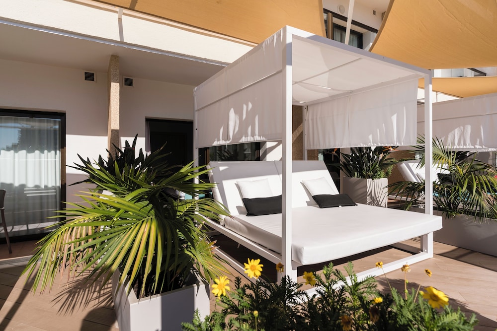 AluaSoul Palma -Adults Only - Hyatt Inclusive Collection — Hotel building in Playa de Palma, Balearic Islands