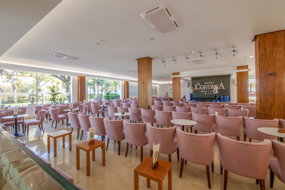 Hotel Condesa Mallorca — Restaurant & bars in Alcudia, Balearic Islands