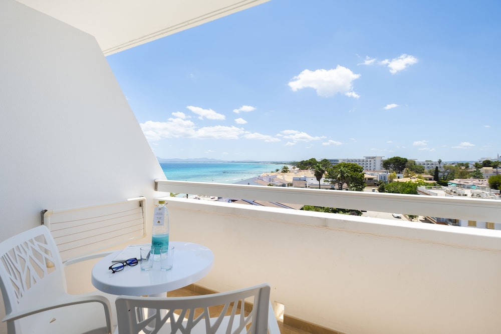 Hotel Condesa Mallorca — Hotel rooms in Alcudia, Balearic Islands