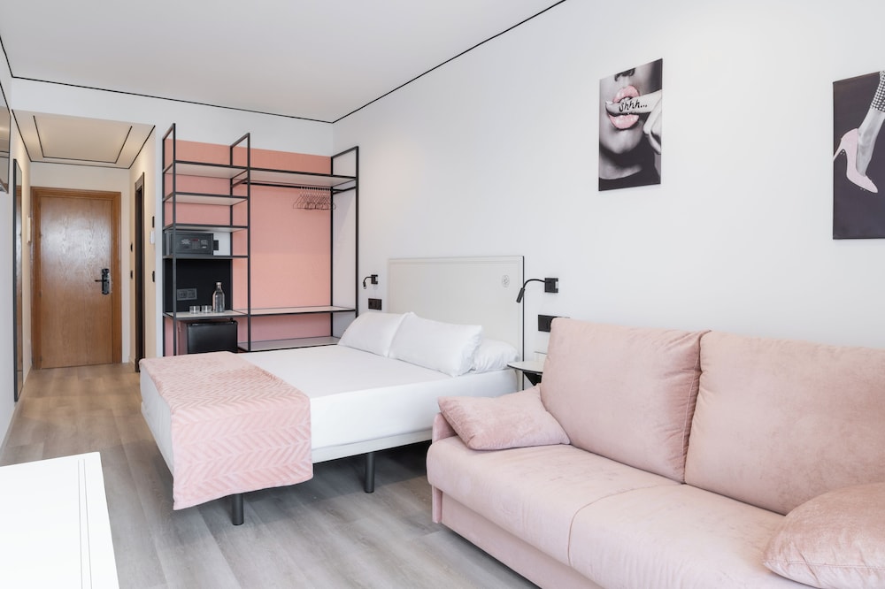 Hotel Condesa Mallorca — Hotel rooms in Alcudia, Balearic Islands