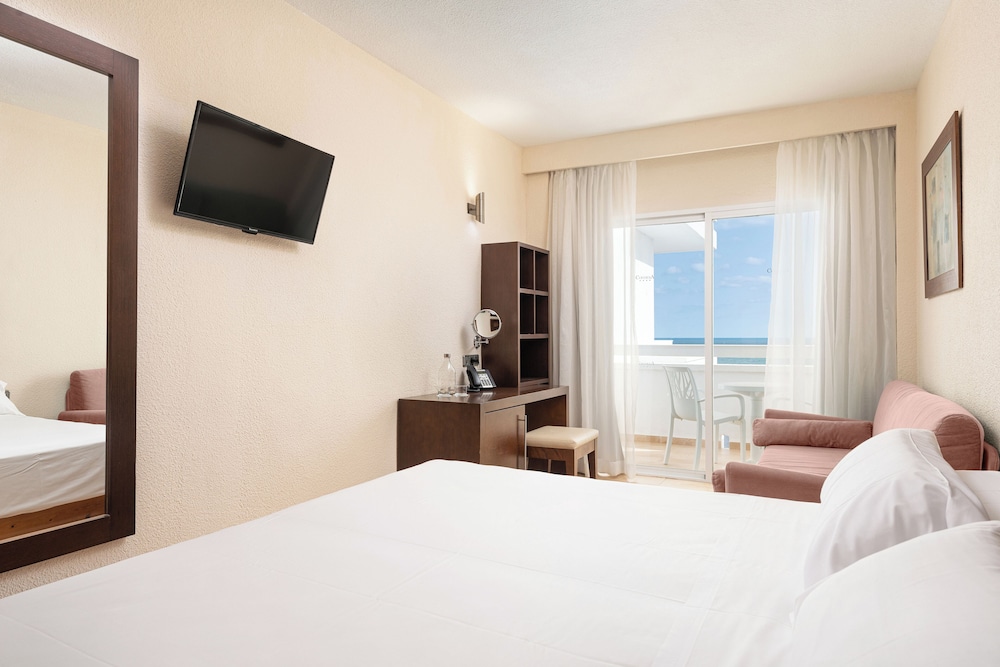 Hotel Condesa Mallorca — Hotel rooms in Alcudia, Balearic Islands