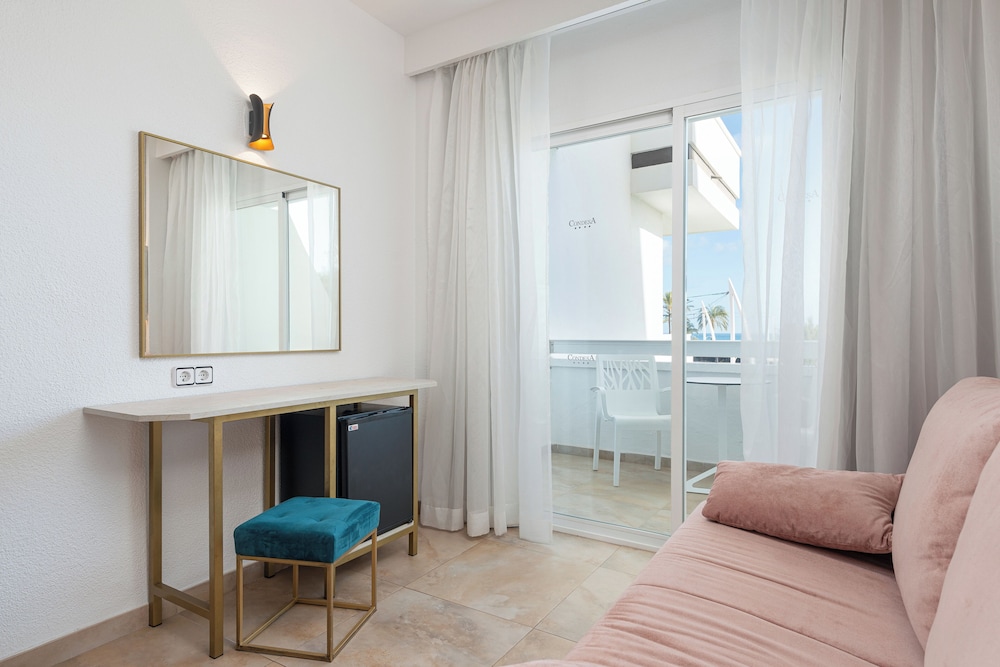 Hotel Condesa Mallorca — Hotel rooms in Alcudia, Balearic Islands