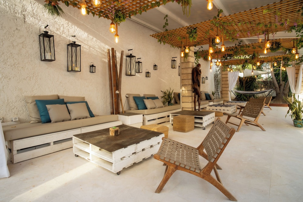 Bahia de Alcudia Hotel & Spa — Restaurant & bars in Alcudia, Balearic Islands