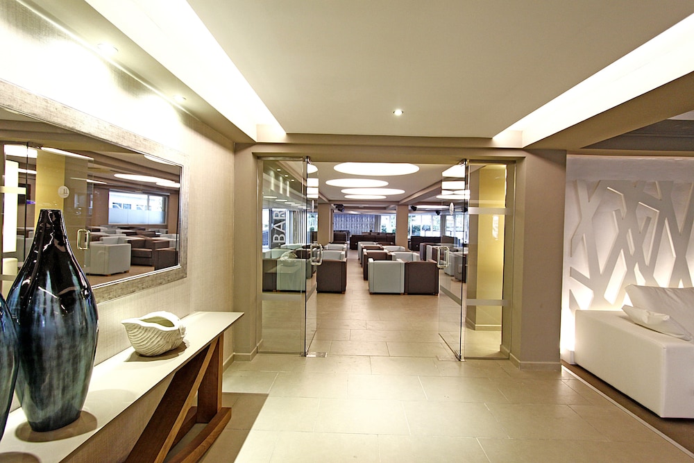 BG Hotel Java — Restaurant & bars in Playa de Palma, Balearic Islands
