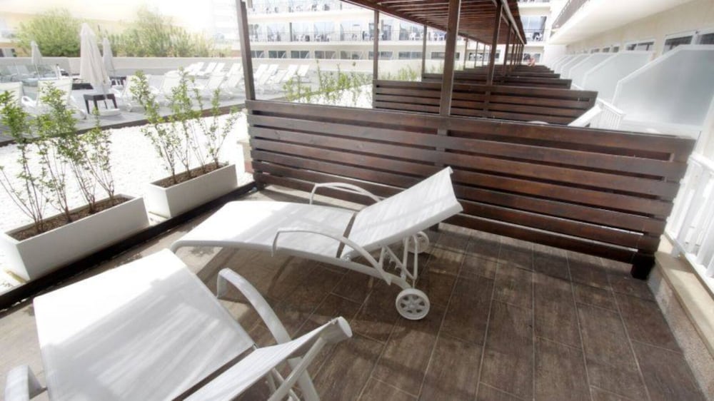 BG Hotel Java — Hotel building in Playa de Palma, Balearic Islands