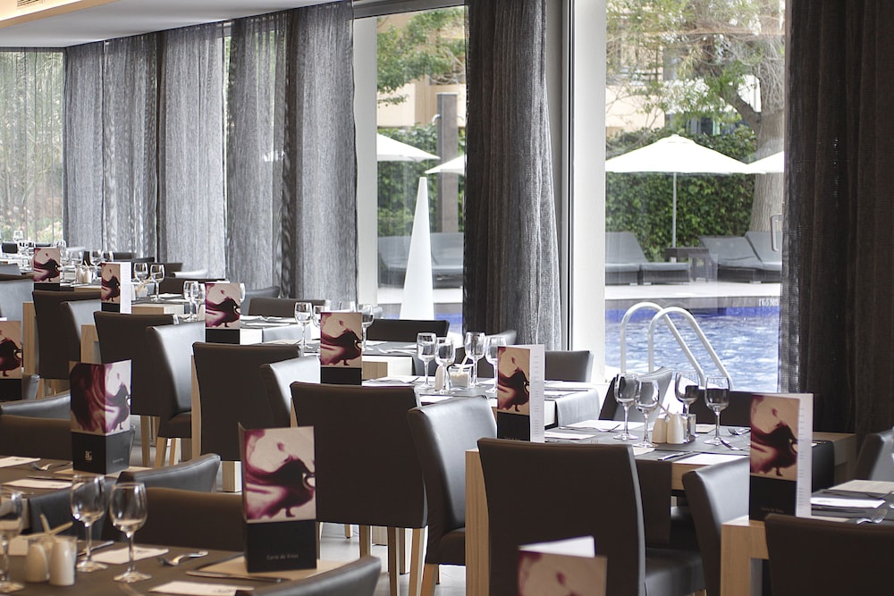 BG Hotel Java — Restaurant & bars in Playa de Palma, Balearic Islands