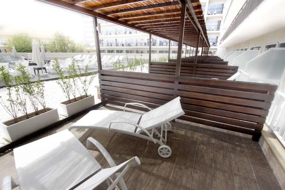 BG Hotel Java — Hotel building in Playa de Palma, Balearic Islands