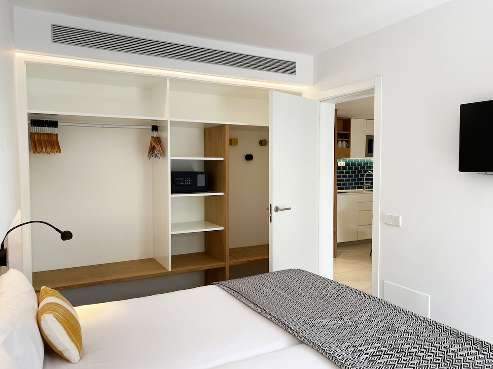 Inturotel Esmeralda Park — Hotel rooms in Cala d´Or, Balearic Islands
