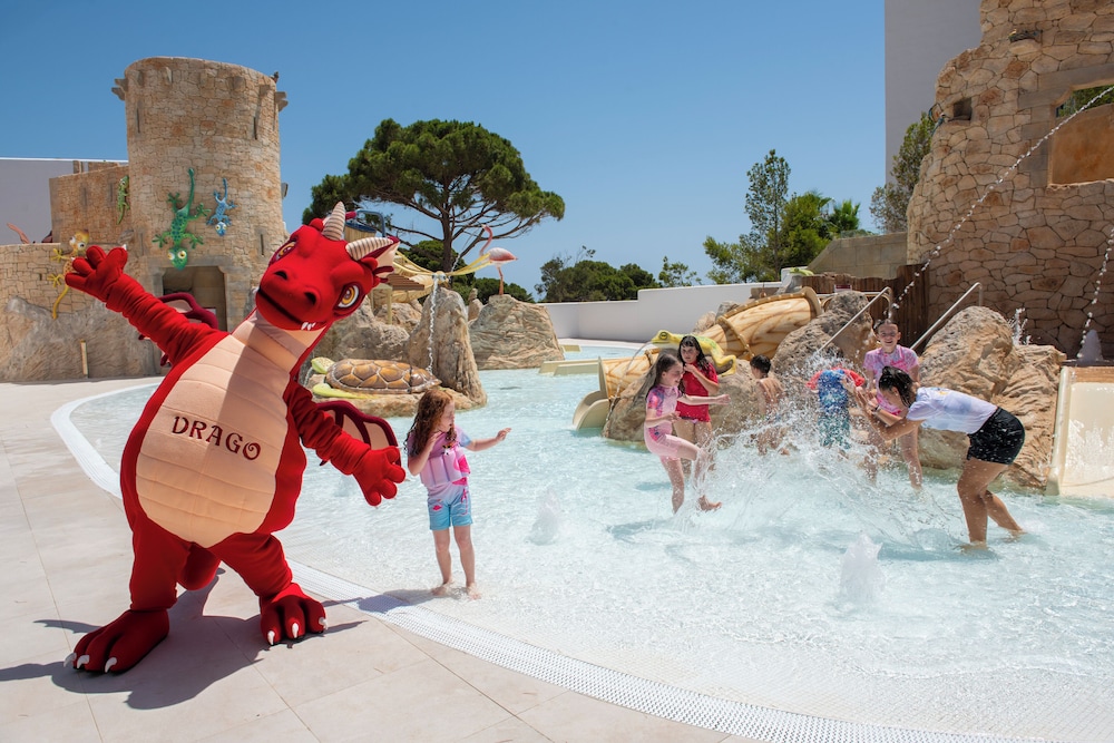 Inturotel Esmeralda Park — Attractions for children in Cala d´Or, Balearic Islands